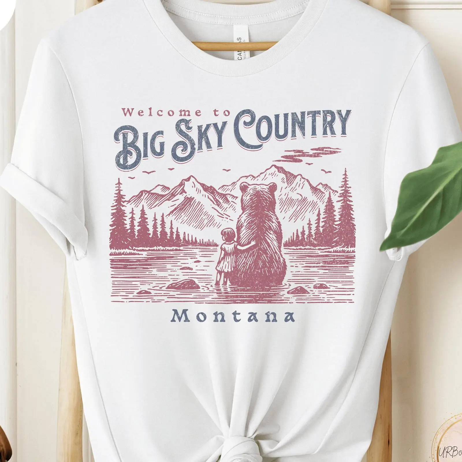 Big Sky Country Montana Bear T - Outdoor Adventure Vacations 评论和价格